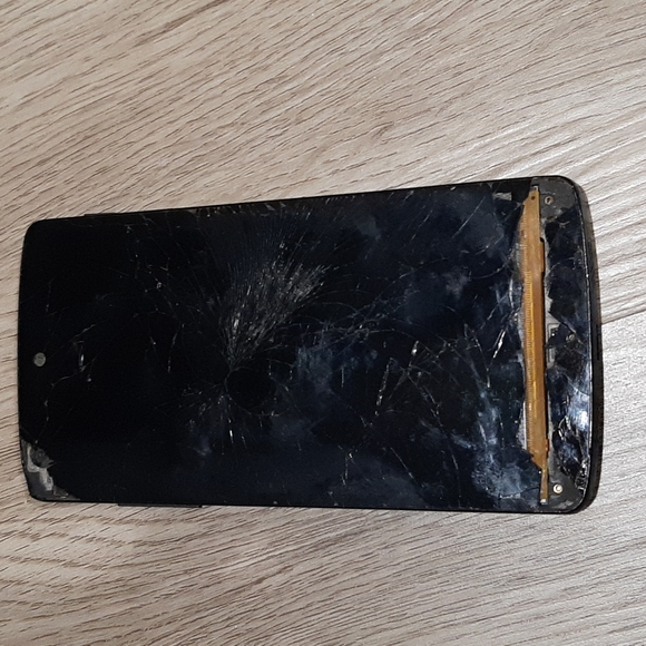 Nexus 1 for parts - Picture 1 of 2